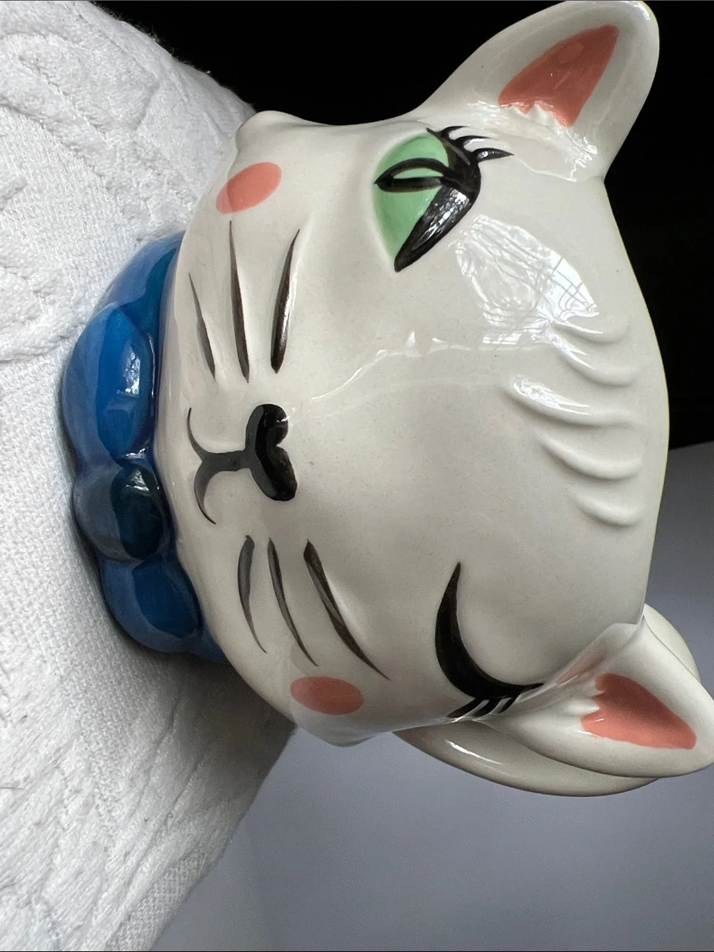 Home Essentials Cream Cat Face Ceramic Mugs with Blue Bows and Green Eyes